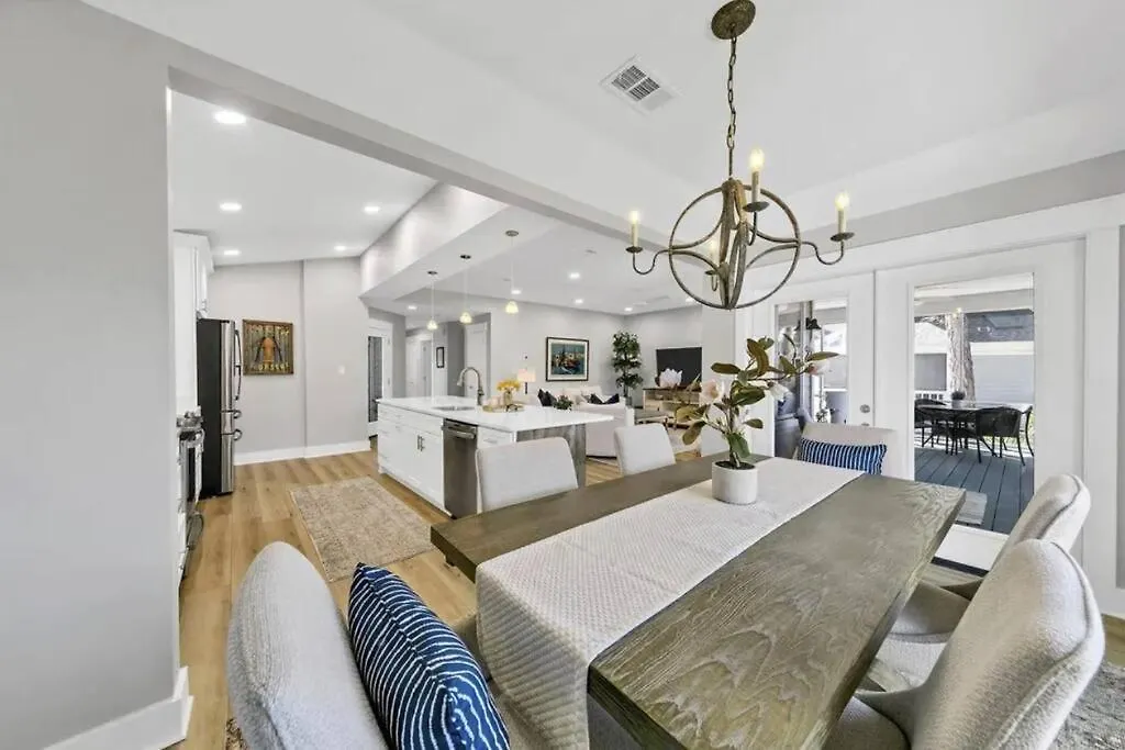 3 Bed 3 Bath Beach And Bay Escape - Free Golf Cart Destin Holiday home